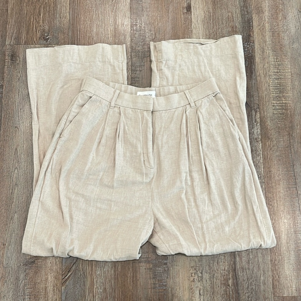 Wide-leg linen pants